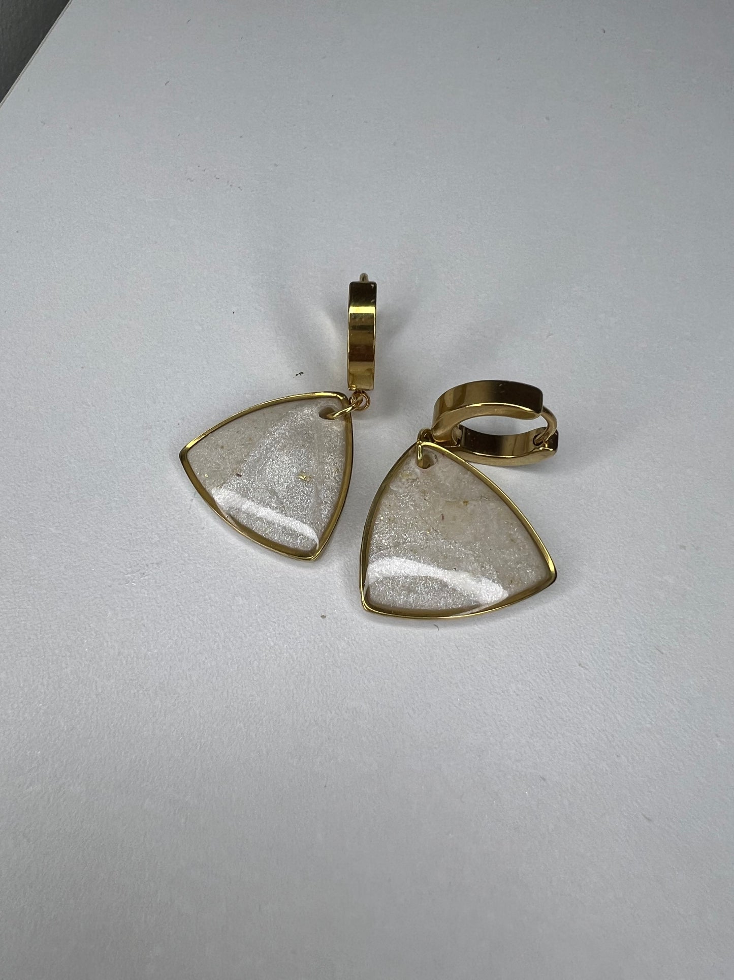 KOKOREWA Collection - Curved Triangle Dangle Earrings